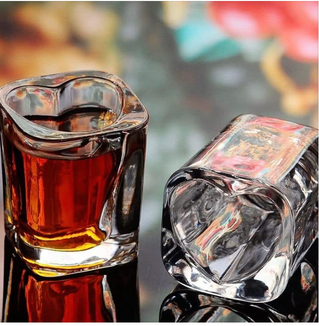 ZZYFGH 12 Pack Pink Shot Glass Set, Heart Shaped Shot Glasses Set 1.5 Oz Plastic Shot Glass With Heavy Base, Shot Glasses For Whiskey, Tequila, Spirits & Liquors Valentine's Day, Bachelor Party