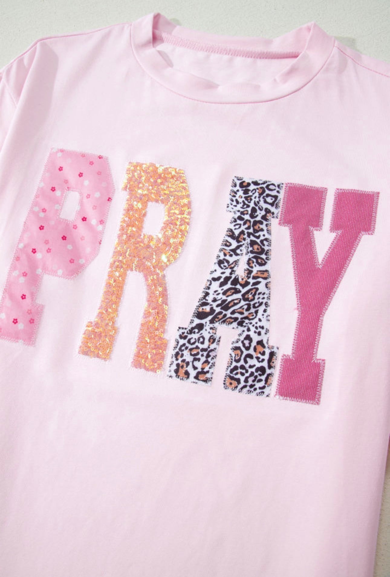 Pray Patch Graphic Tee – Light Pink